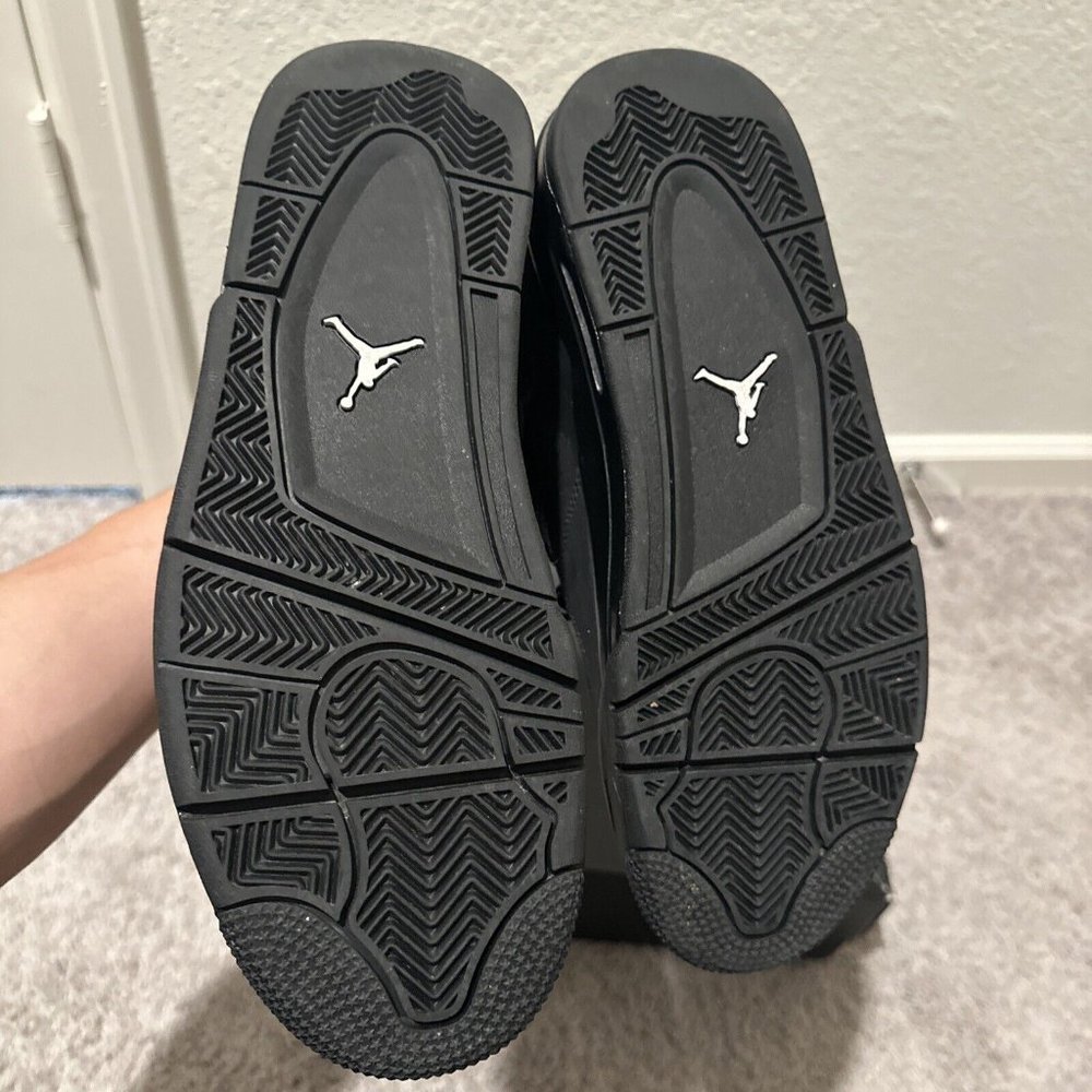 Size 9.5 - Jordan 4 Retro Mid Black Cat - Picture 4 of 5